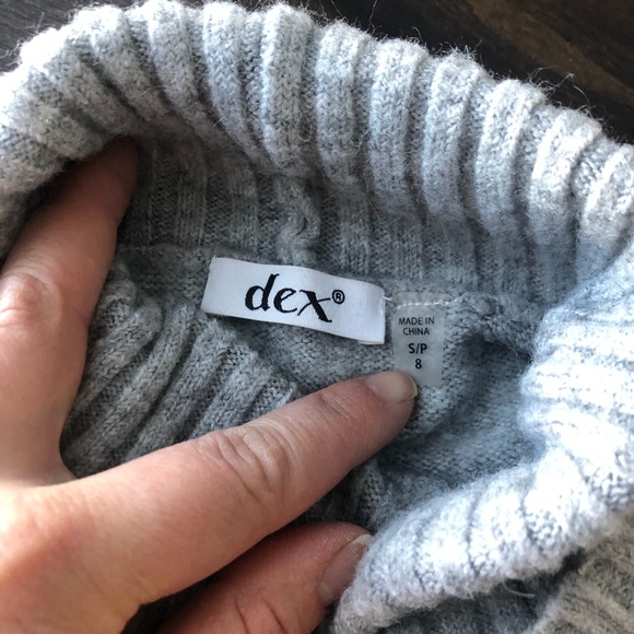 Def girls size 8 turtle neck so soft worn but in good shape - Picture 2 of 2